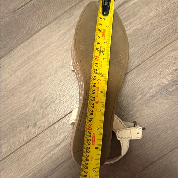 Prada Cream Platform Sandals - Picture 6 of 6